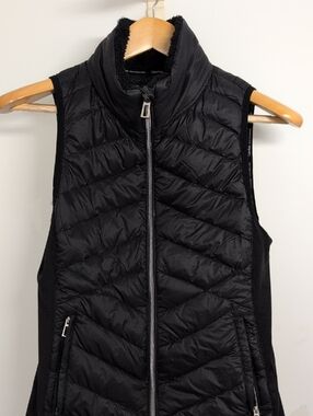 CALVIN KLEIN BLACK PUFFER VEST SIZE X SMALL